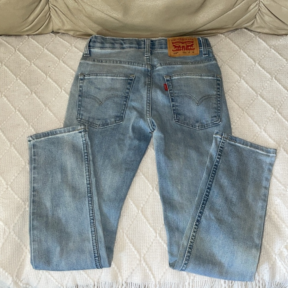 Levi's size 10 Reg. Light Blue Jeans. Unisex. - Picture 3 of 6
